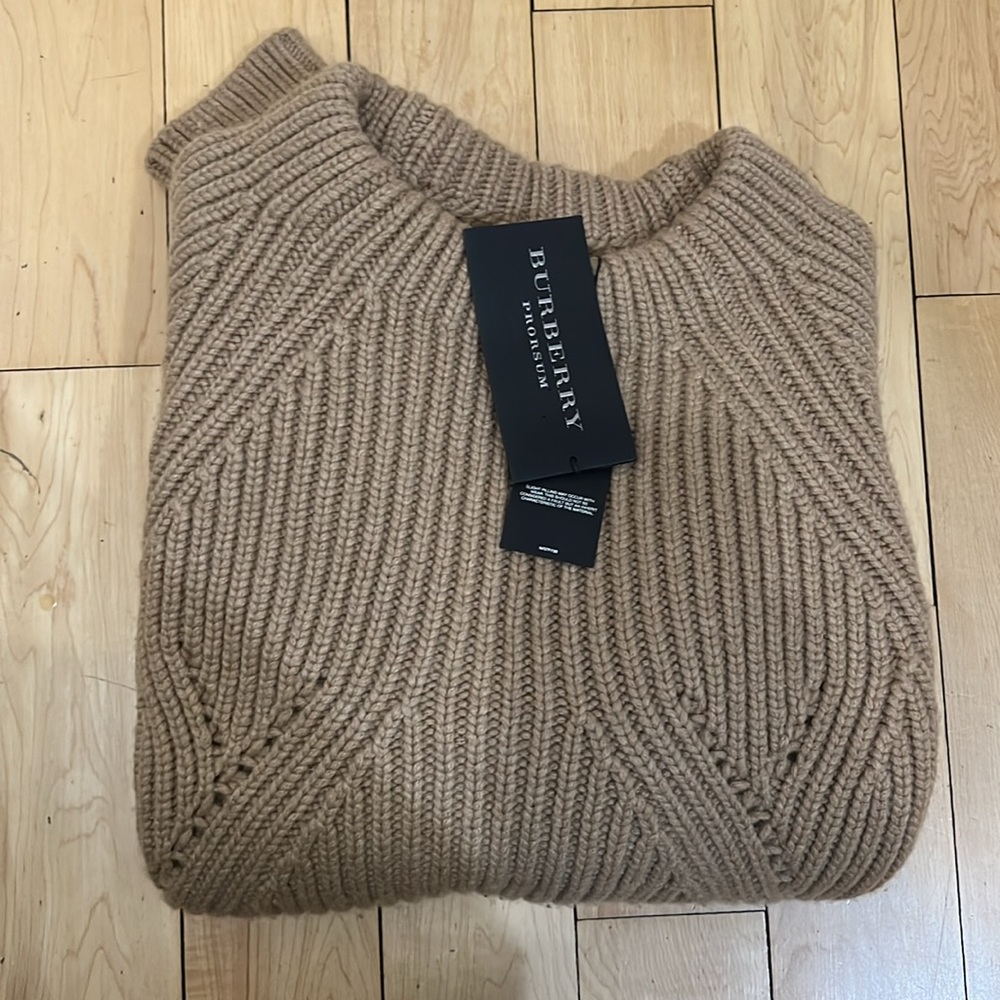 NWT Burberry Cashmere Sweater Sz S - Picture 16 of 16